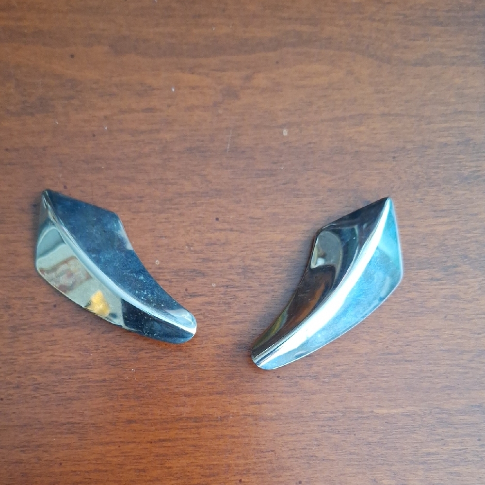 Vintage Silver Tone Clip On Earrings